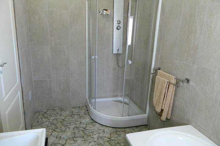 Room 20 of 31