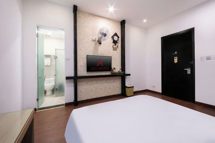 Room 7 of 19