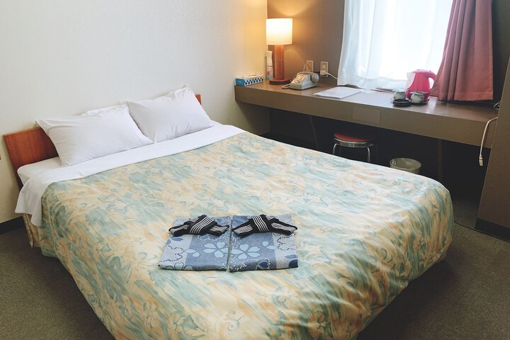 Room 12 of 60