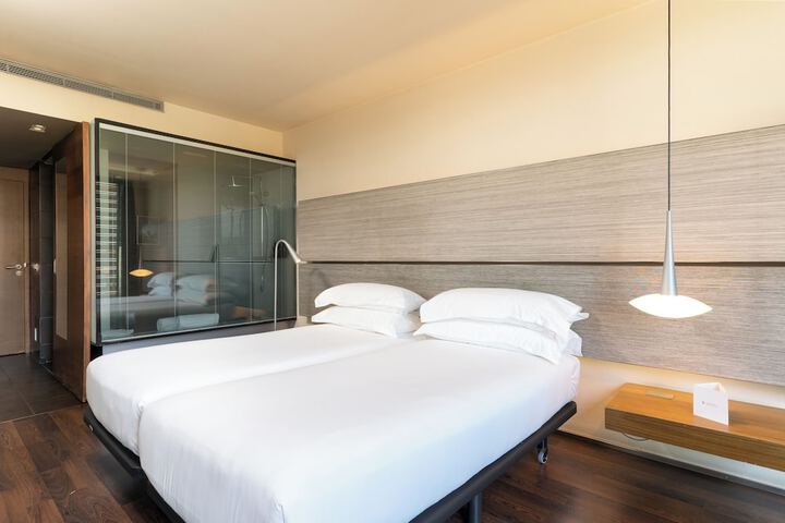 Room 14 of 46