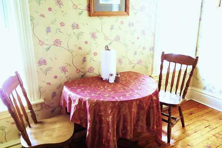 Room 44 of 148
