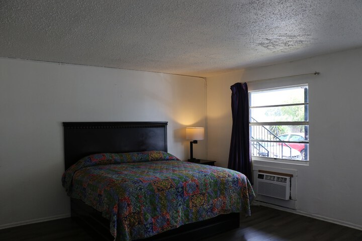 Room 15 of 31