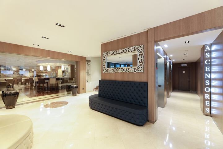 Hotel Interior 3 of 114