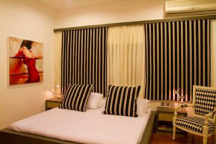 Room 5 of 19