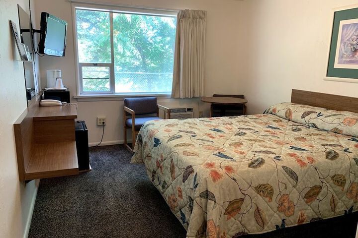 Room 18 of 32