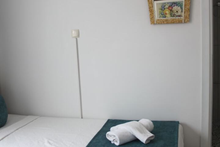 Room 14 of 78