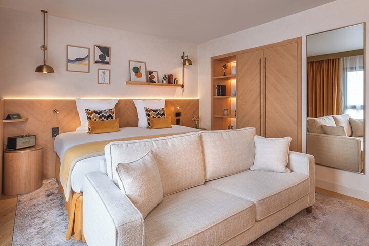Room 30 of 156