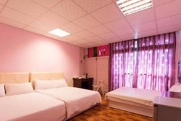 Room 67 of 118