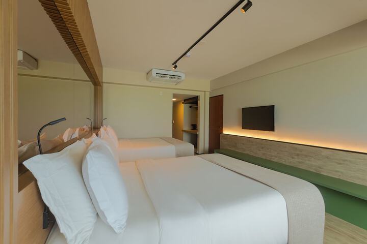 Room 36 of 157