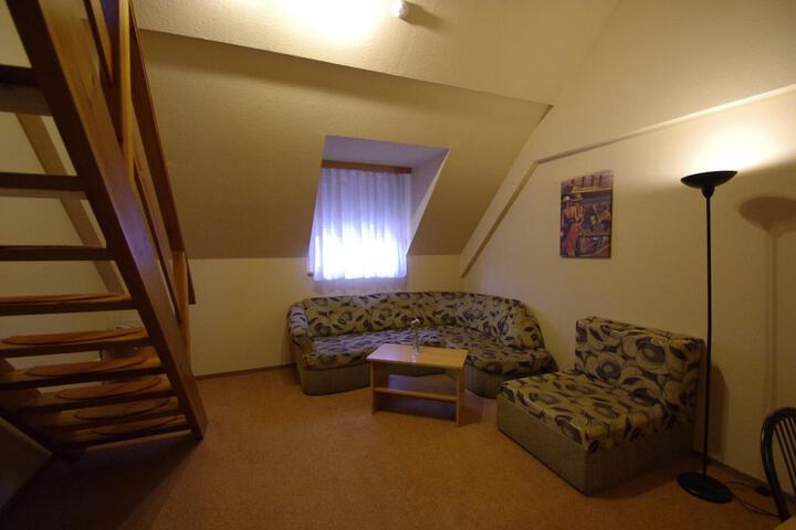 Room 42 of 70