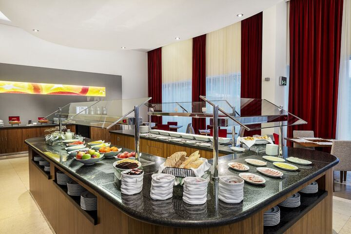Dining 58 of 109