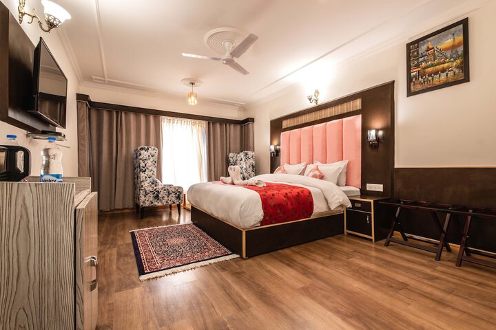 Room 7 of 27