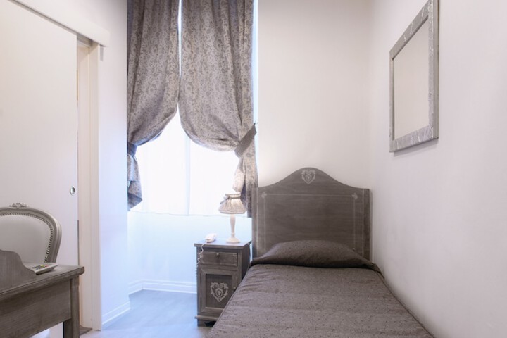 Room 15 of 40
