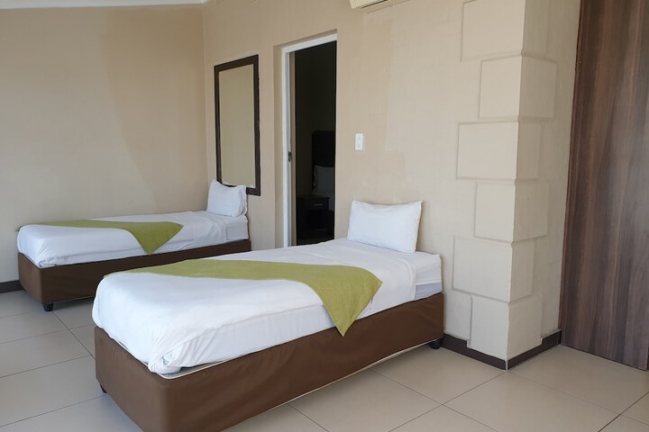 Room 34 of 69