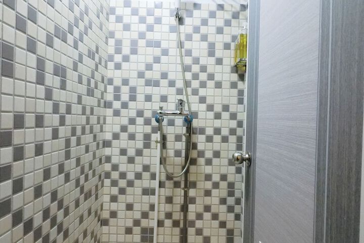 Room 15 of 48