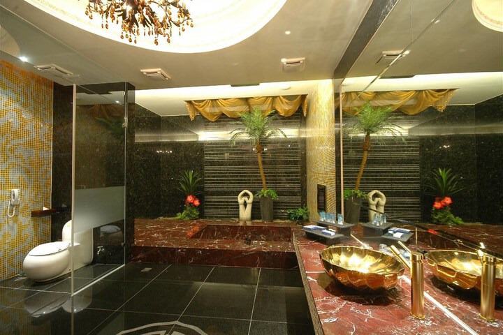 Room 46 of 49