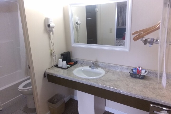Room 36 of 38