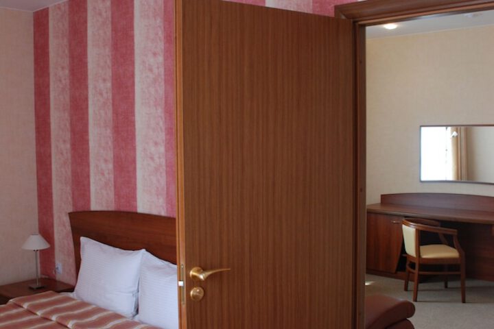 Room 17 of 74
