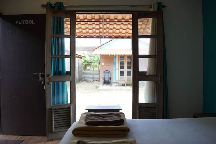 Room 6 of 68