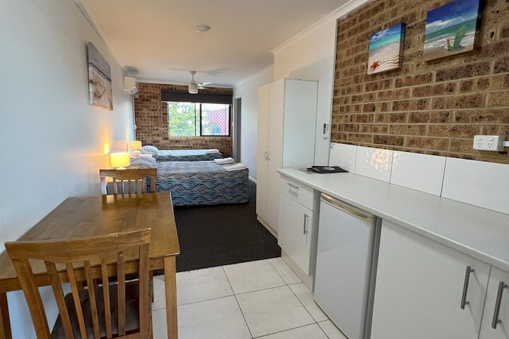 Room 9 of 22