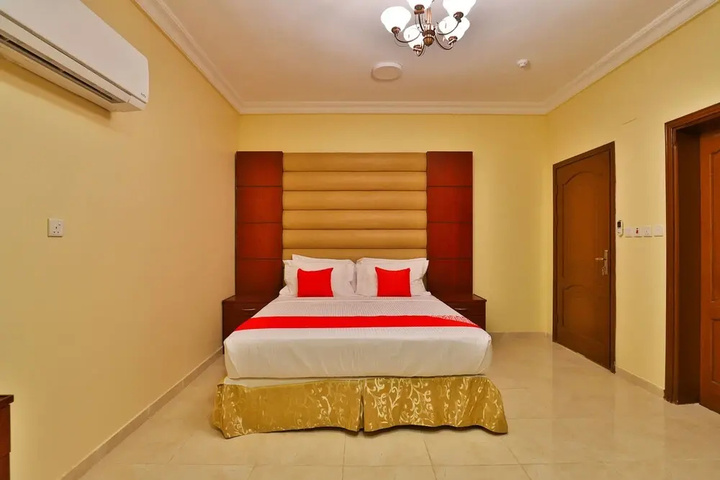 Room 6 of 14