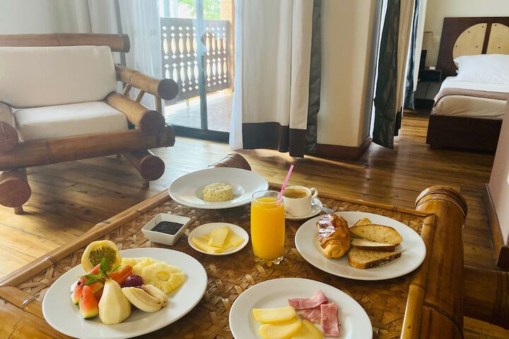 Breakfast/Coffee Service 28 of 30