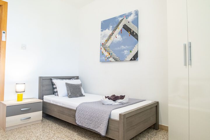Room 12 of 75