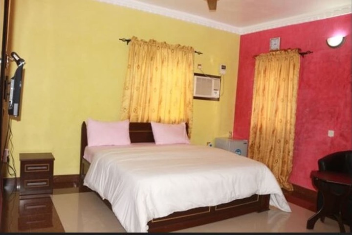 Room 15 of 29