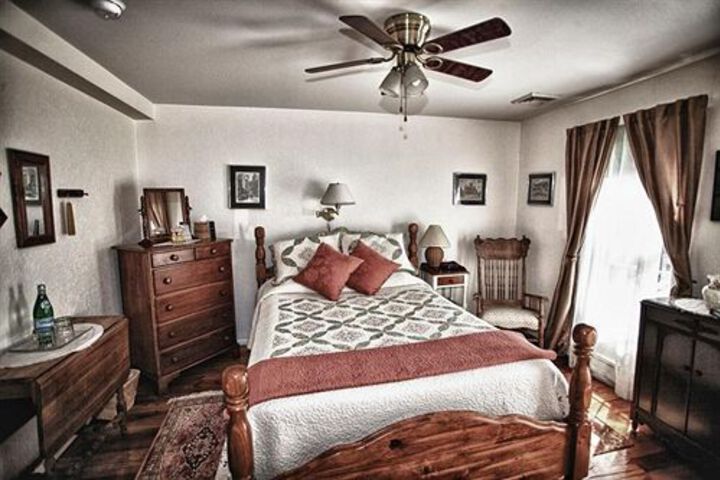 Room 50 of 143