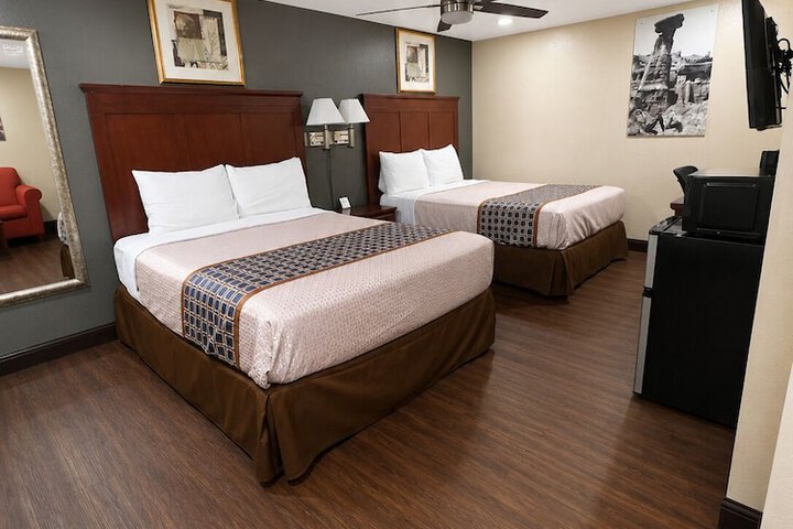 Room 5 of 17