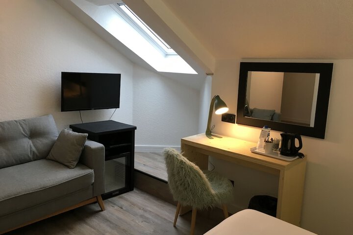 Room 44 of 115