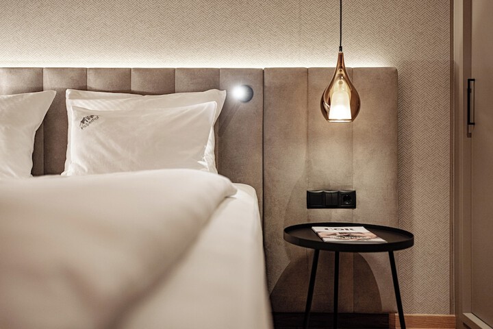 Room 20 of 221