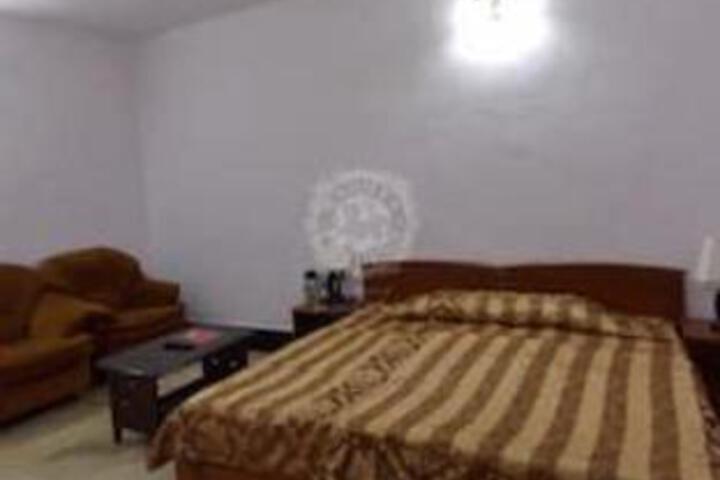 Room 6 of 6