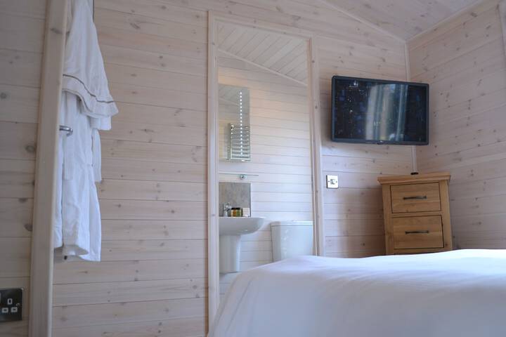 Room 2 of 75