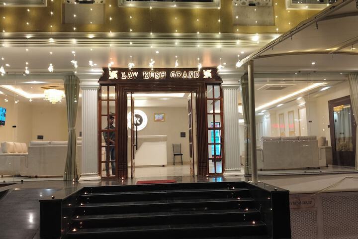 Hotel Interior 2 of 118