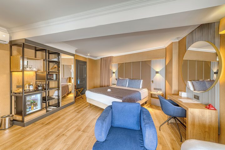 Room 45 of 187