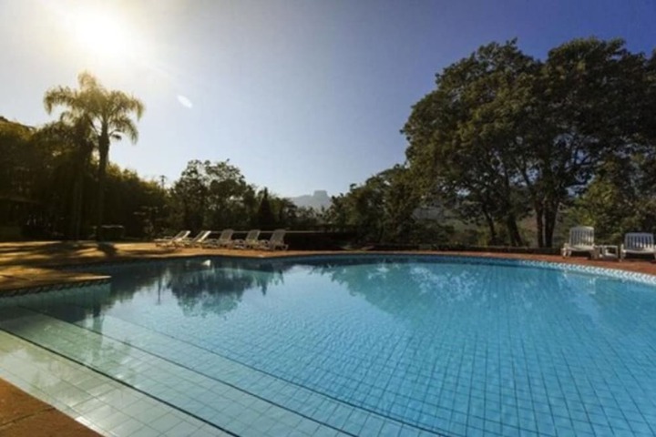 Hotel Pool