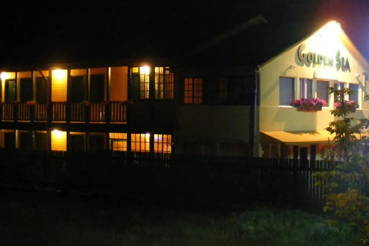 HOTEL GOLDEN SEA