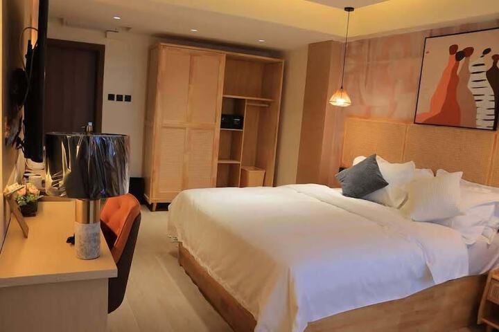 Room 14 of 20