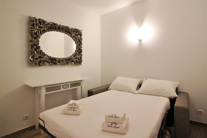 Room 13 of 53