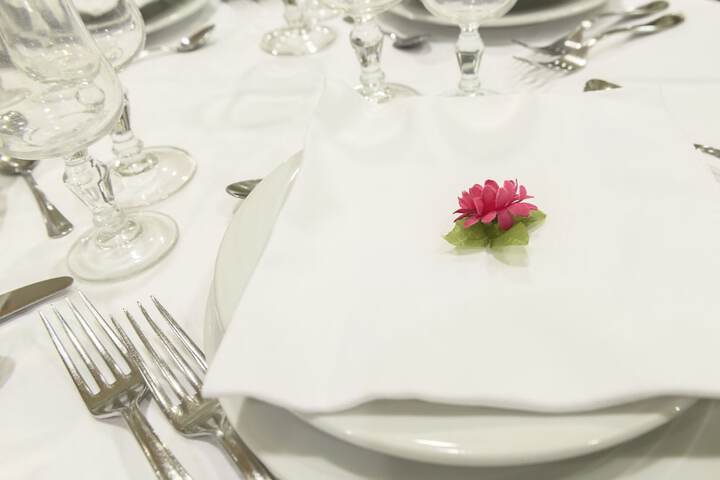 Dining 30 of 61