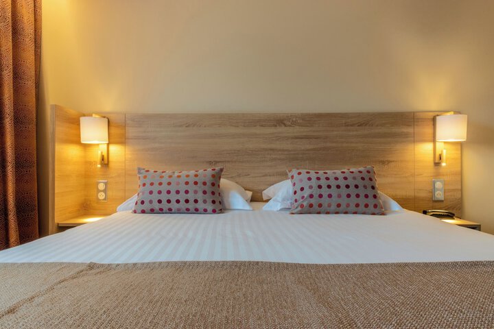 Room 14 of 40