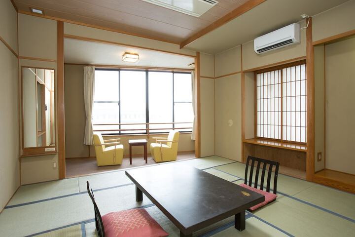 Room 4 of 21