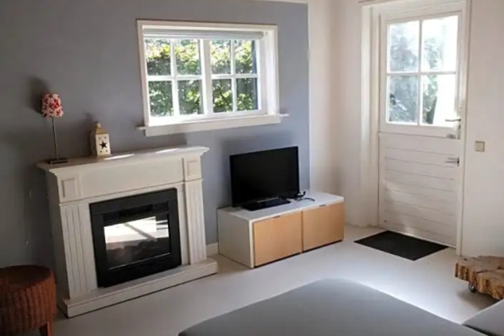 Room 3 of 10