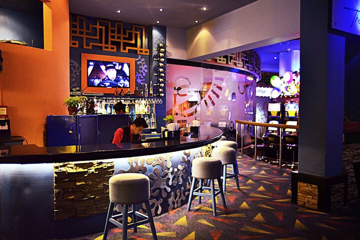 Lounge 130 of 161