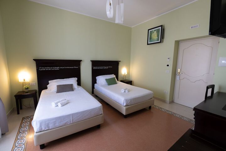 Room 19 of 46