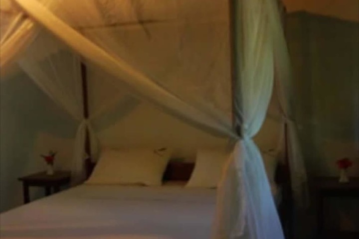 Room 4 of 20