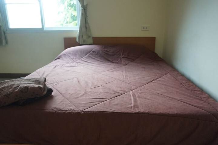 Room 14 of 16