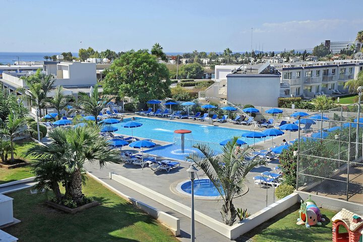 Pool Hotel