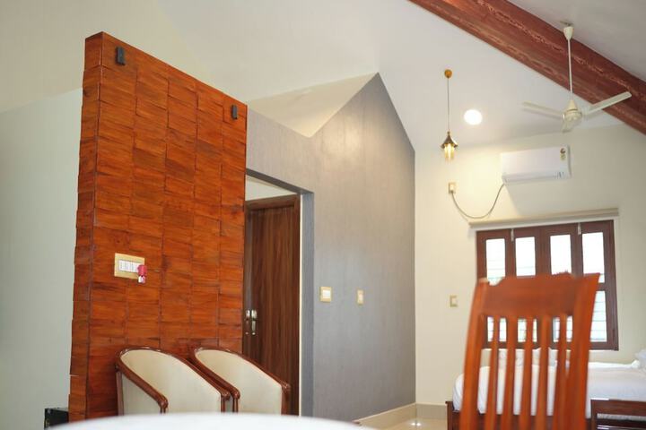 Room 3 of 34
